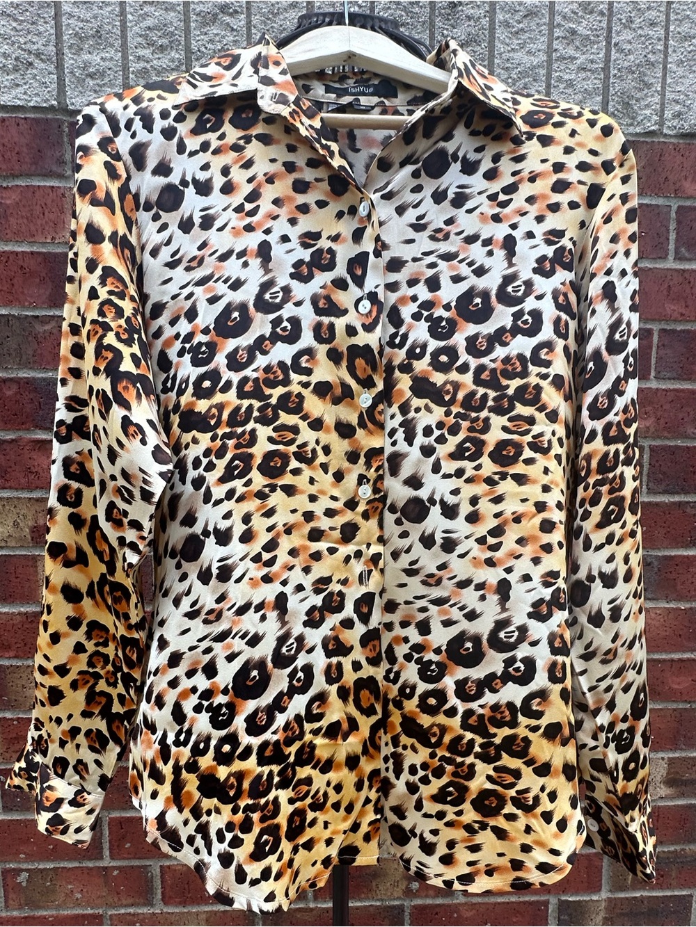 Vintage ISHYU 100% Silk Leopard Print Button-Up Front Blouse Timeless Animal
